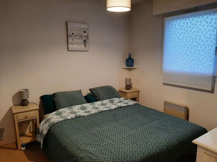 Hyper Centre De Sarzeau, Grand Appartement Au Calme Avec Jardinet Extérieur photo